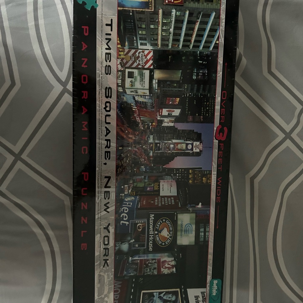 Buffalo David Bitton 750-Piece Puzzle - Picture 3 of 4